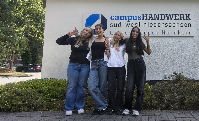 Unsere 8ten Klassen beim "Campus Handwerk"